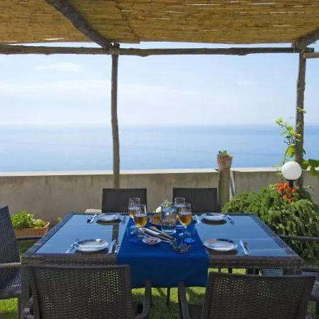 Sleeps 4 T721459 *