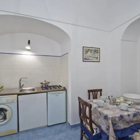 Appartamento Sleeps 4 T721459 *