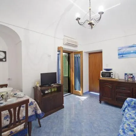 Sleeps 4 T721459 *